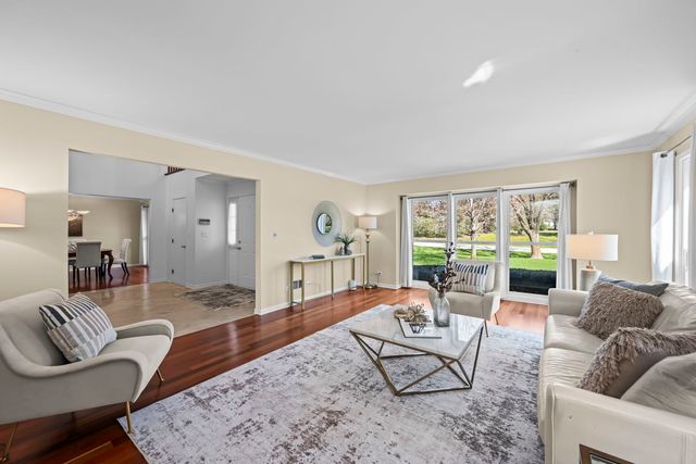 26 Brandywine Road, South Barrington, IL 60010