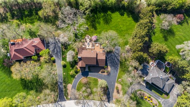 26 Brandywine Road, South Barrington, IL 60010