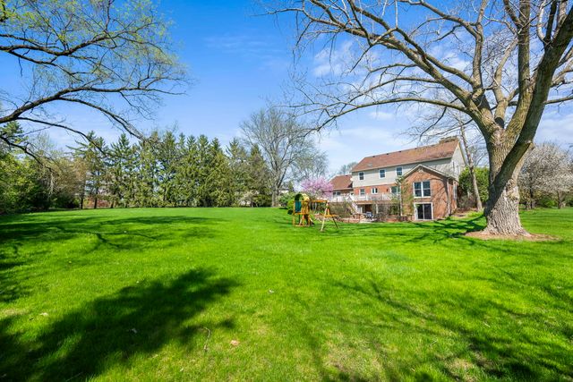 26 Brandywine Road, South Barrington, IL 60010