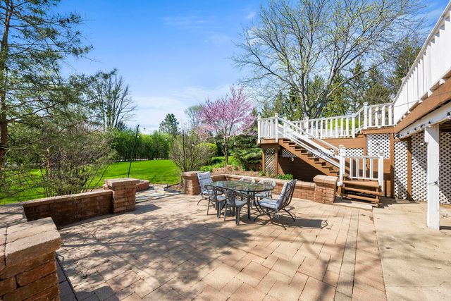 26 Brandywine Road, South Barrington, IL 60010