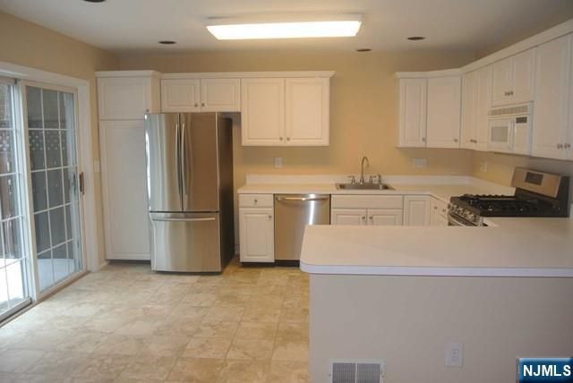 490 Green Mountain Road, Mahwah, NJ 07430