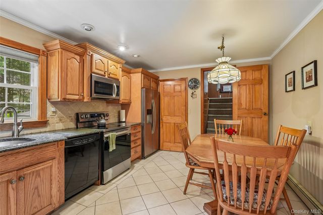 5 Lacona Road, Mahopac, NY 10541