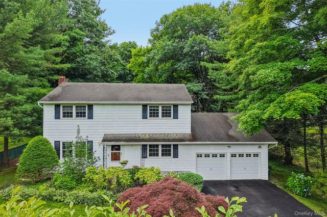 5 Lacona Road, Mahopac, NY 10541