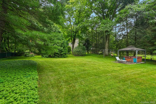 5 Lacona Road, Mahopac, NY 10541