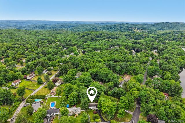 5 Lacona Road, Mahopac, NY 10541