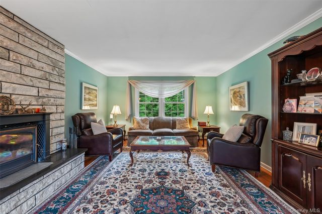 5 Lacona Road, Mahopac, NY 10541