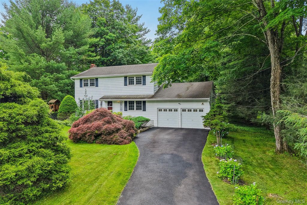 5 Lacona Road, Mahopac, NY 10541