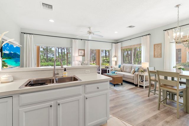 8228 Mulligan Circle, Port St. Lucie, Port St Lucie, FL 34986