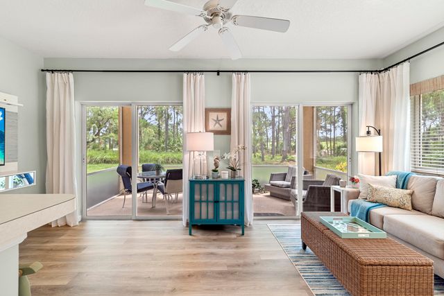 8228 Mulligan Circle, Port St. Lucie, Port St Lucie, FL 34986