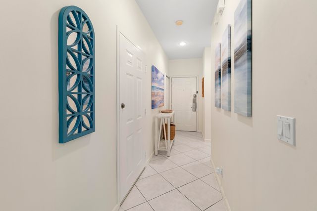 8228 Mulligan Circle, Port St. Lucie, Port St Lucie, FL 34986