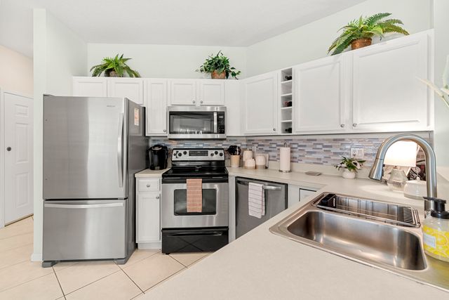 8228 Mulligan Circle, Port St. Lucie, Port St Lucie, FL 34986