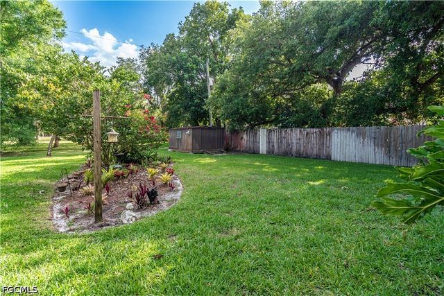 7314 Sean LN, North Fort Myers, FL 33917