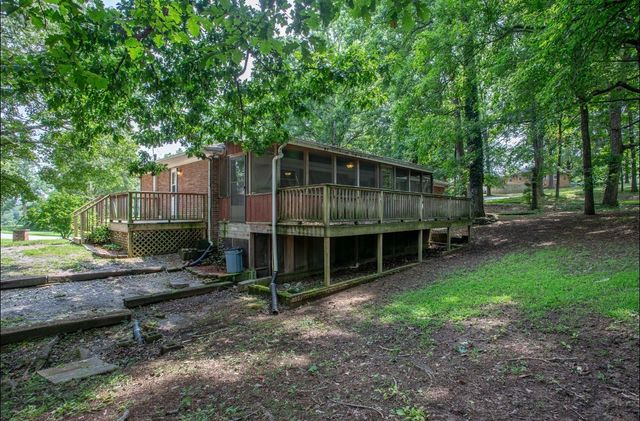 102 Woodland Dr, Dickson, TN 37055