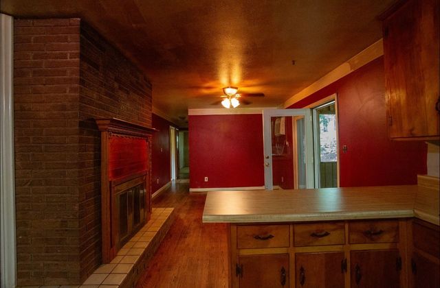 102 Woodland Dr, Dickson, TN 37055