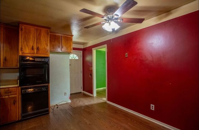 102 Woodland Dr, Dickson, TN 37055