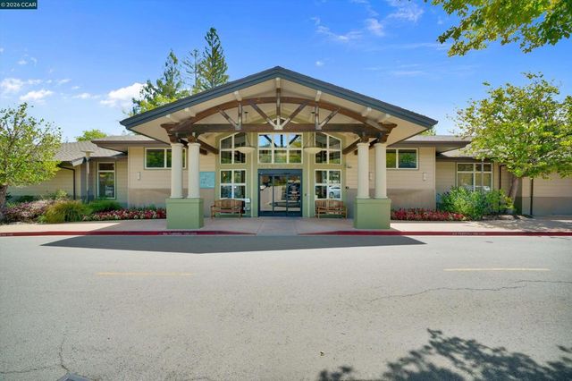 1549 Oakmont 3, Walnut Creek, CA 94595