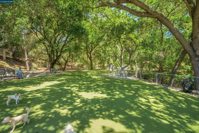 1549 Oakmont 3, Walnut Creek, CA 94595