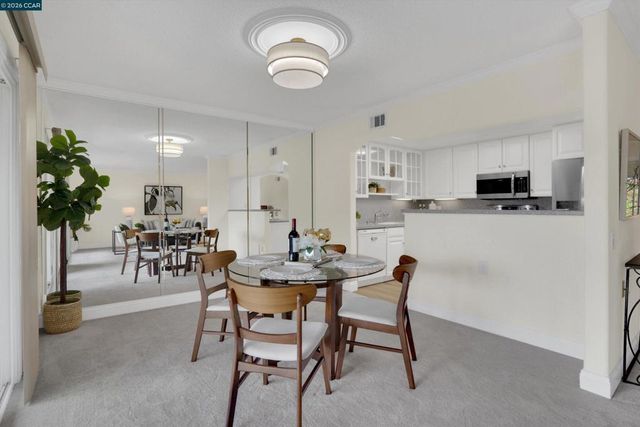 1549 Oakmont 3, Walnut Creek, CA 94595