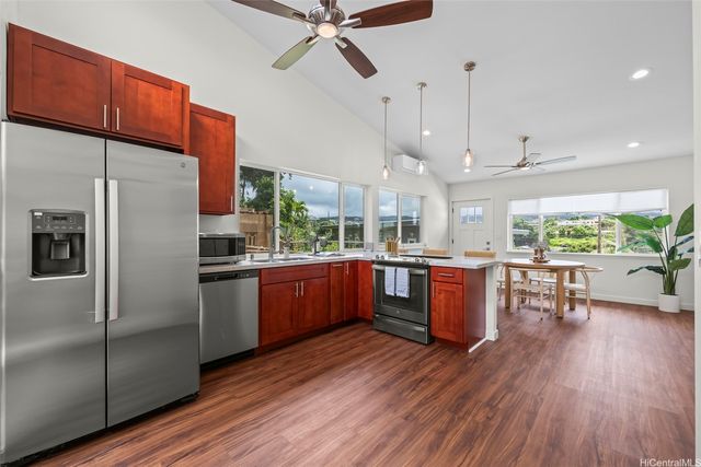 710 Hoohoa Place, Pearl City, HI 96782
