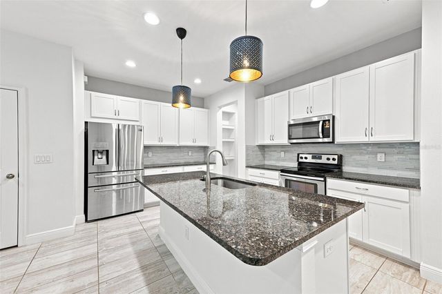 17871 STELLA MOON PLACE, Lutz, FL 33558