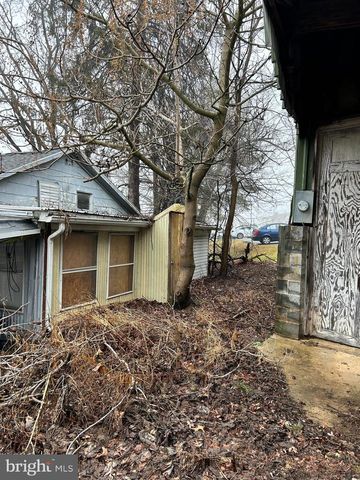 651 COUNTRY CLUB RD, Red Lion, PA 17356