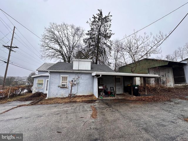 651 COUNTRY CLUB RD, Red Lion, PA 17356