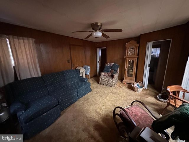 651 COUNTRY CLUB RD, Red Lion, PA 17356