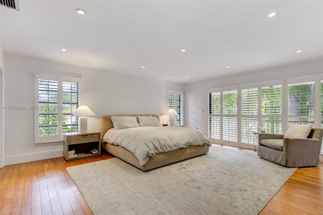 8118 Los Pinos Blvd, Coral Gables, FL 33143