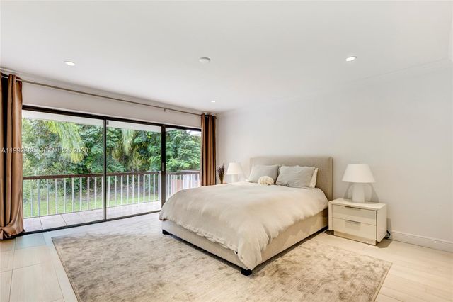 8118 Los Pinos Blvd, Coral Gables, FL 33143