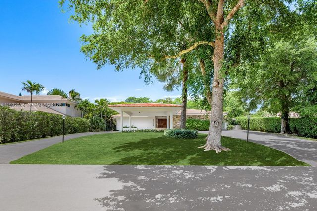 8118 Los Pinos Blvd, Coral Gables, FL 33143