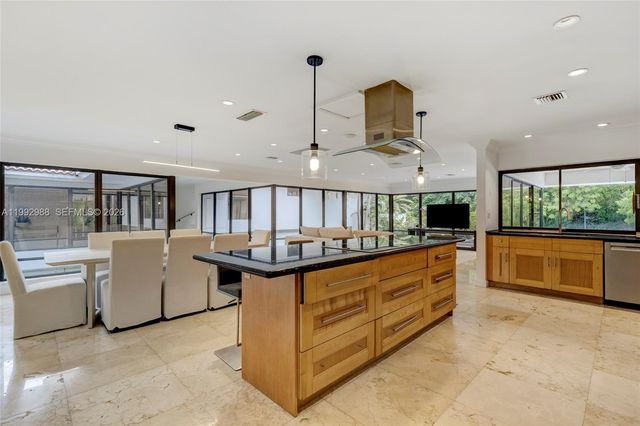 8118 Los Pinos Blvd, Coral Gables, FL 33143