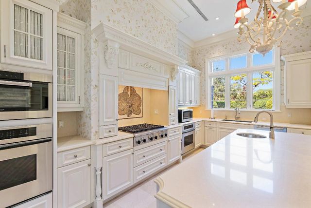 124 Bears Club Drive, Jupiter, FL 33477