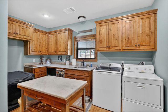 12192 Riley Green Road, Franklin, TX 77856