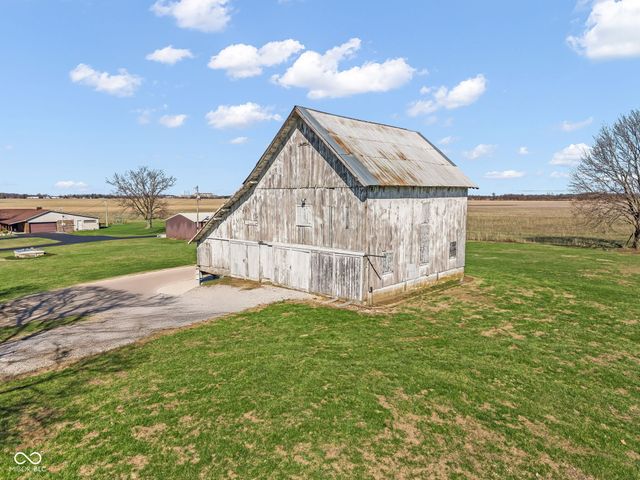 6167 N County Road 100 E, Pittsboro, IN 46167