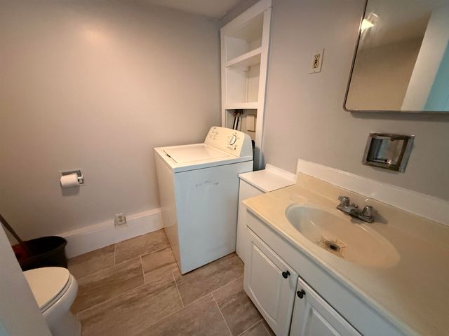 170 South Main Street, Newport, NH 03773