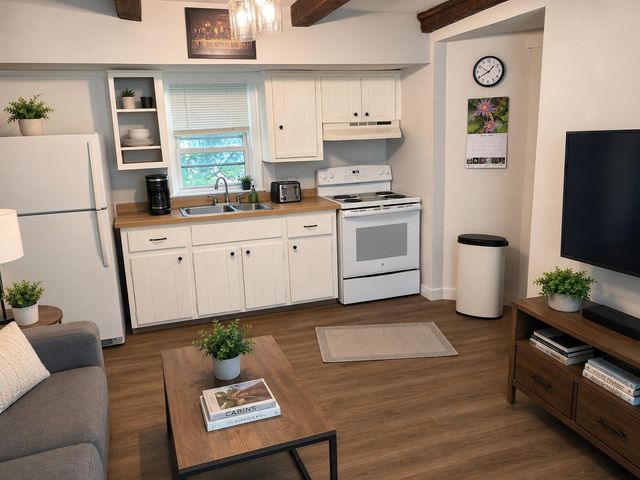 170 South Main Street, Newport, NH 03773