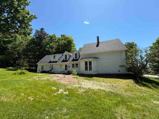 170 South Main Street, Newport, NH 03773