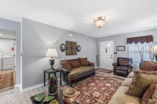 2603 Santaro Court, Indianapolis, IN 46217