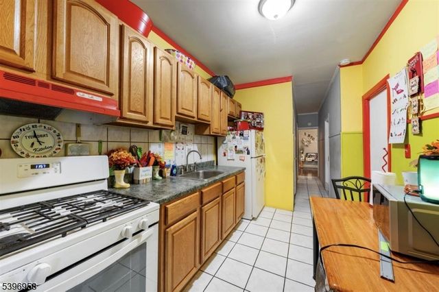 107 Randolph Ave, Jersey City, NJ 07305