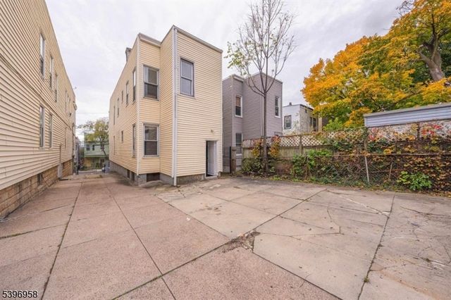 107 Randolph Ave, Jersey City, NJ 07305