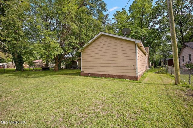 220 W Eighteenth Street, Yazoo City, MS 39194