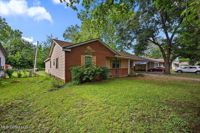 220 W Eighteenth Street, Yazoo City, MS 39194