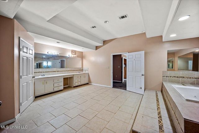 220 W Eighteenth Street, Yazoo City, MS 39194