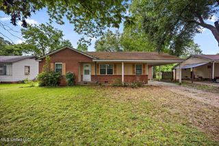 220 W Eighteenth Street, Yazoo City, MS 39194