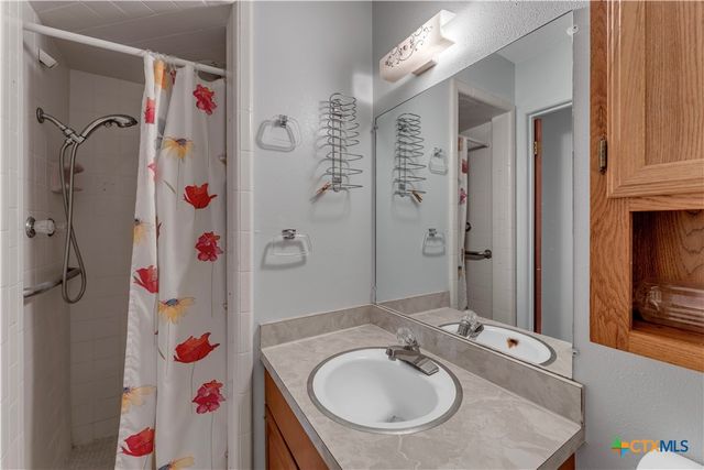 901 N Hill Street, Burnet, TX 78611