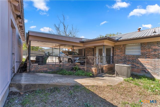 901 N Hill Street, Burnet, TX 78611