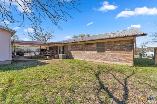 901 N Hill Street, Burnet, TX 78611