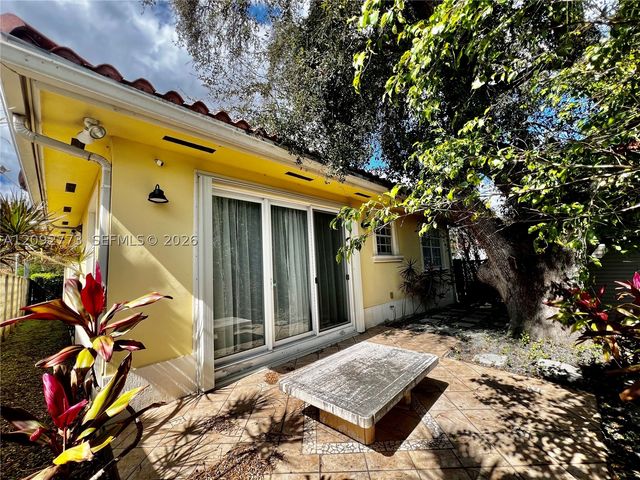 2301 SW 22nd Ave, Miami, FL 33145