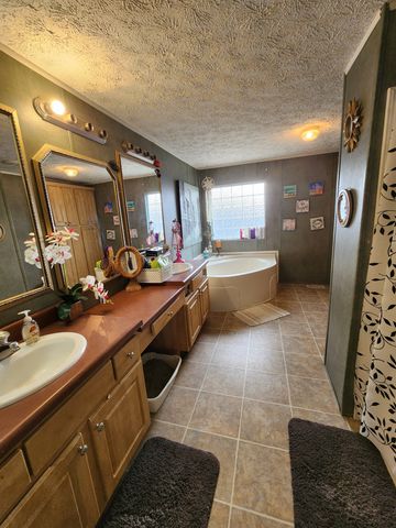 1110 Hunt St, Winchester, TN 37398