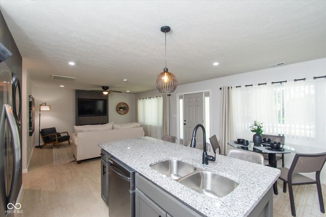 5035 Rosslyn Avenue, Indianapolis, IN 46205
